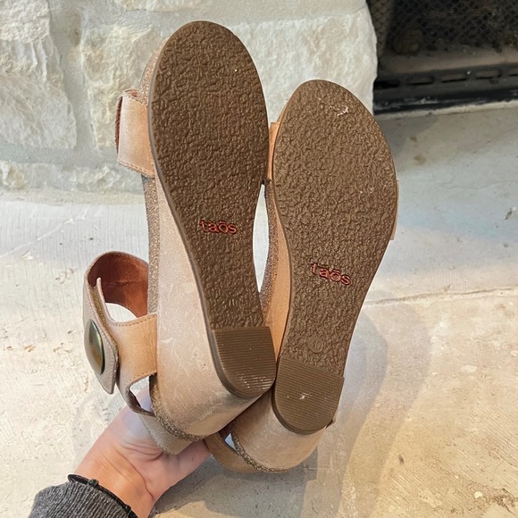 Taos‎ Carousel Tan Leather Wedge Sandal Size 9/9.5 - Picture 8 of 8